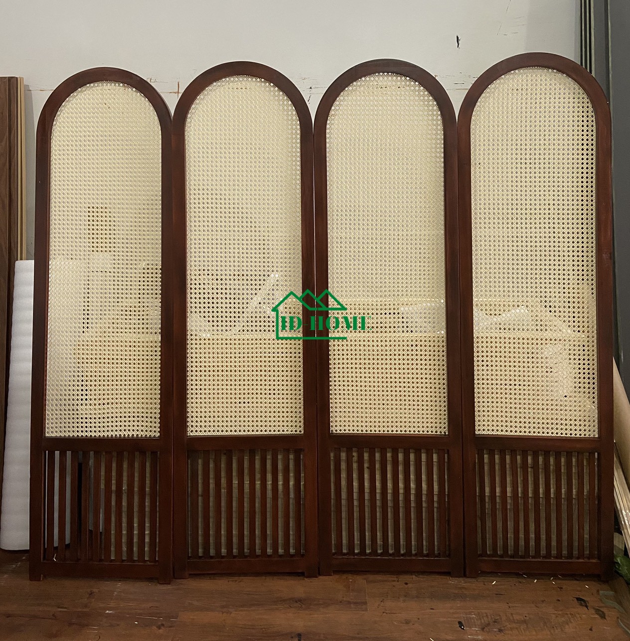 Bình phong gỗ mây nhựa mắt cáo